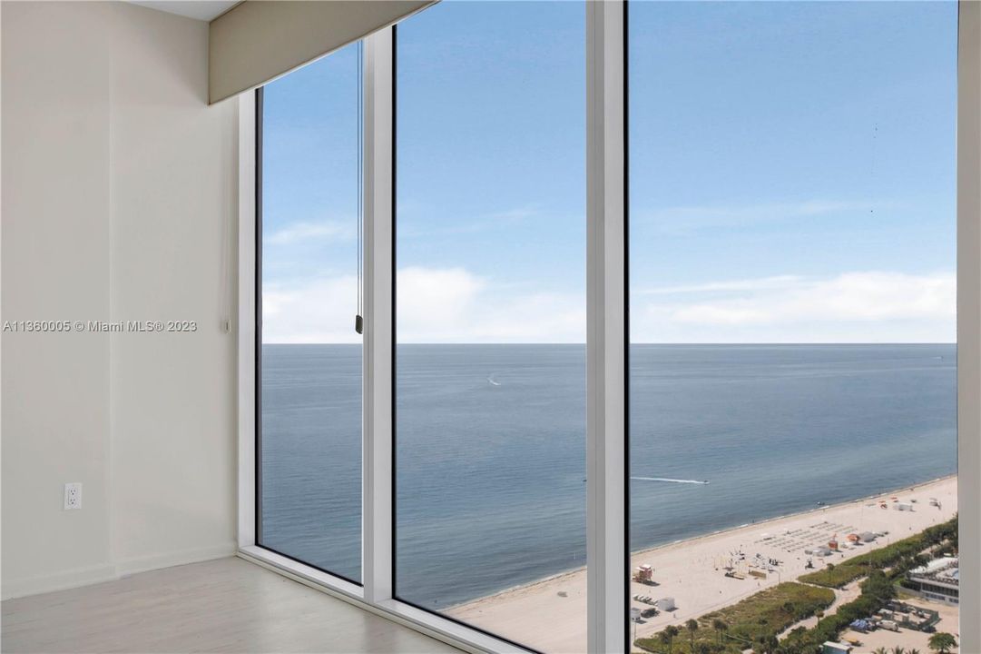 Recently Rented: $7,150 (2 beds, 2 baths, 1380 Square Feet)