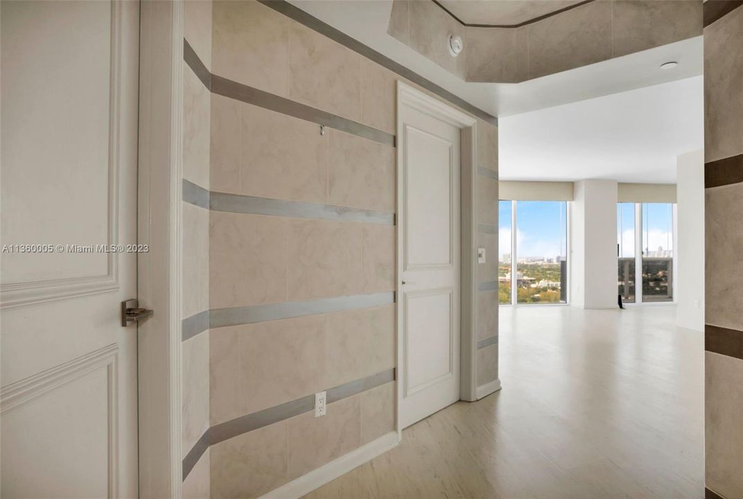 Recently Rented: $7,150 (2 beds, 2 baths, 1380 Square Feet)