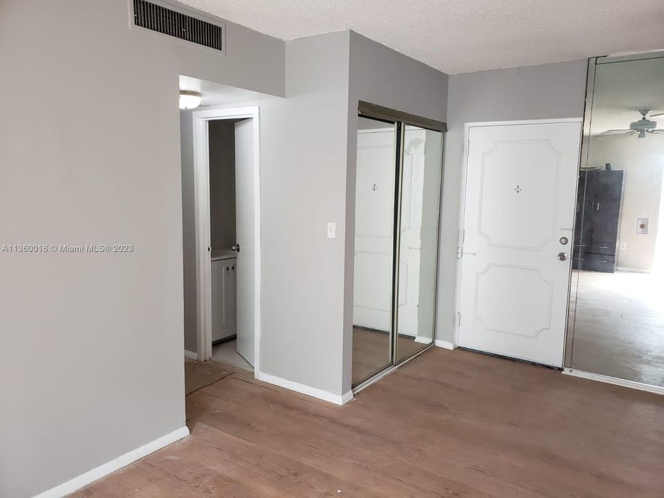 Recently Rented: $2,000 (1 beds, 1 baths, 616 Square Feet)
