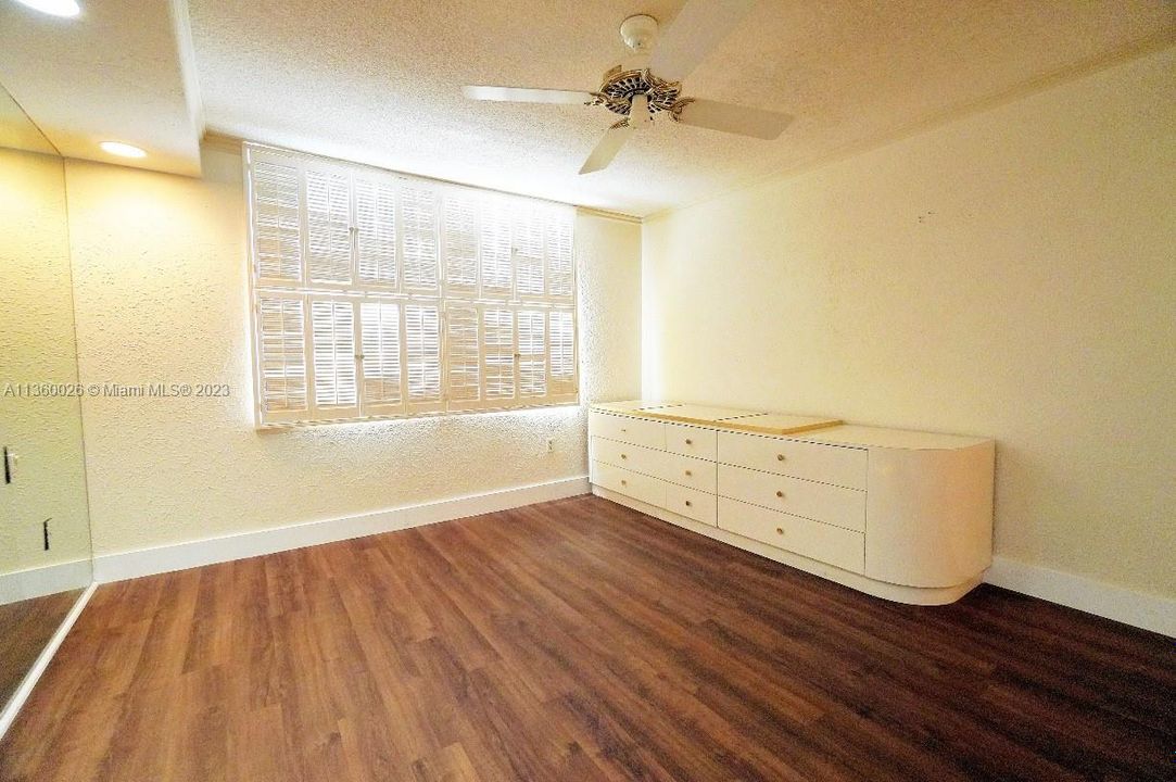Недавно арендовано: $2,250 (2 спален, 2 ванн, 1073 Квадратных фут)
