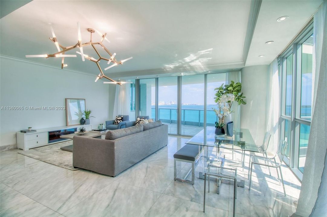 Recently Sold: $1,950,000 (2 beds, 2 baths, 1878 Square Feet)