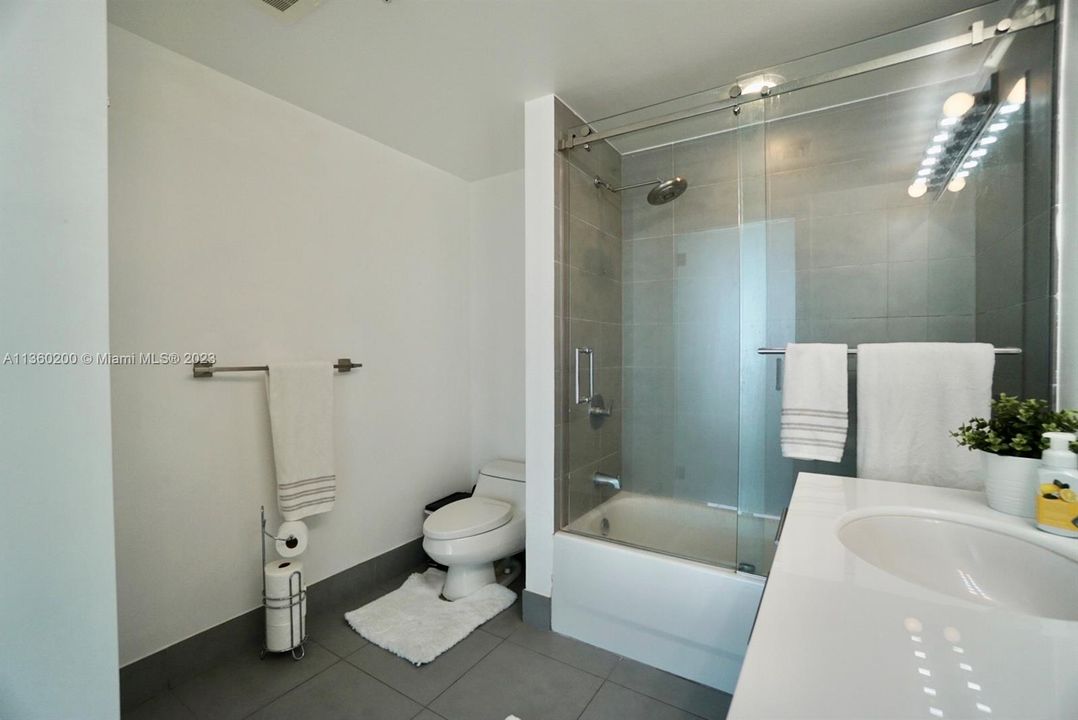 最近租的: $2,900 (1 贝兹, 1 浴室, 789 平方英尺)