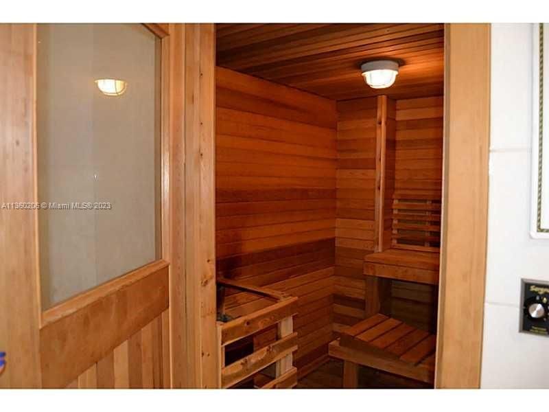 最近租的: $4,500 (2 贝兹, 2 浴室, 1070 平方英尺)