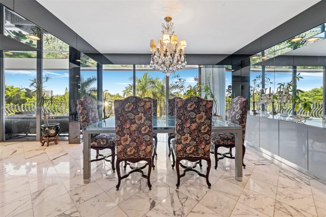 Recently Sold: $1,950,000 (3 beds, 3 baths, 3300 Square Feet)