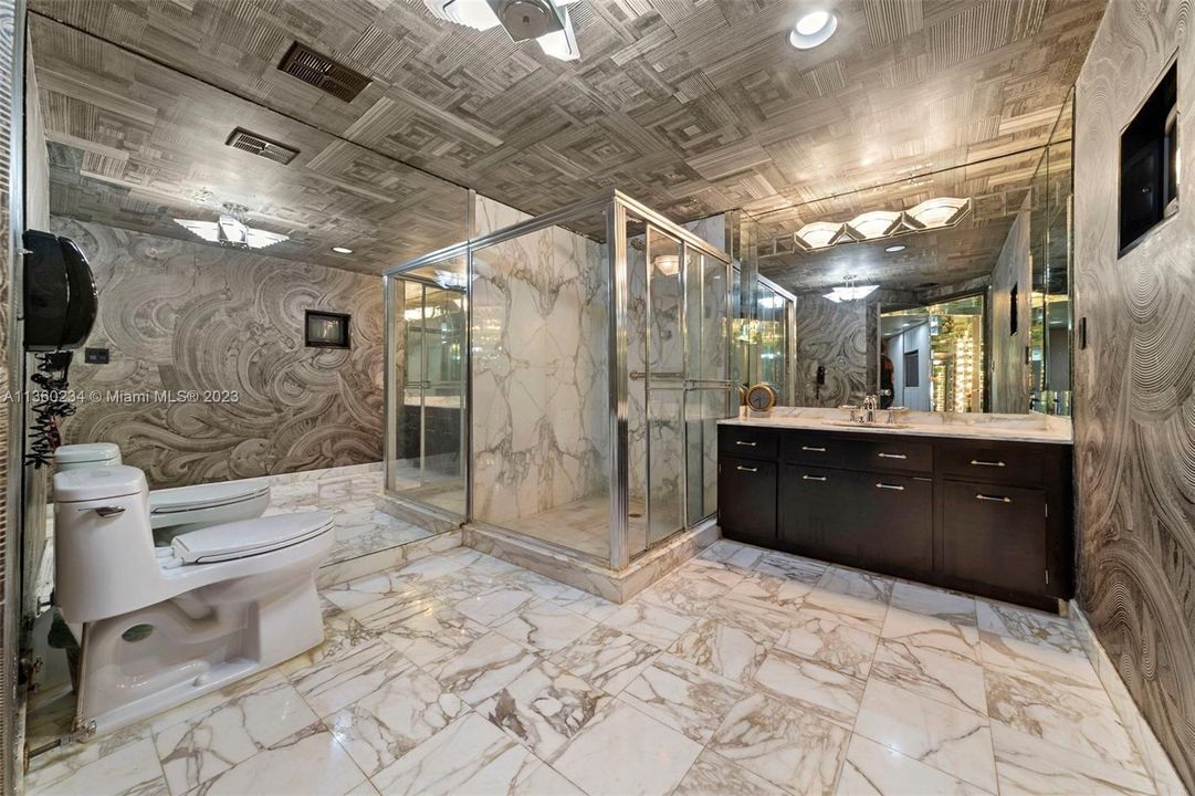 最近售出: $1,950,000 (3 贝兹, 3 浴室, 3300 平方英尺)