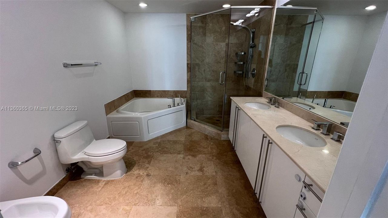 Недавно арендовано: $3,550 (2 спален, 2 ванн, 1343 Квадратных фут)