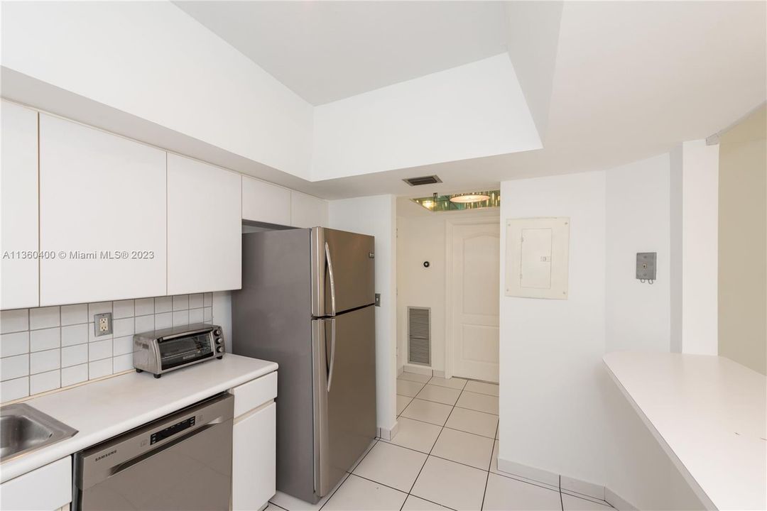 Recently Sold: $990,000 (2 beds, 3 baths, 1510 Square Feet)