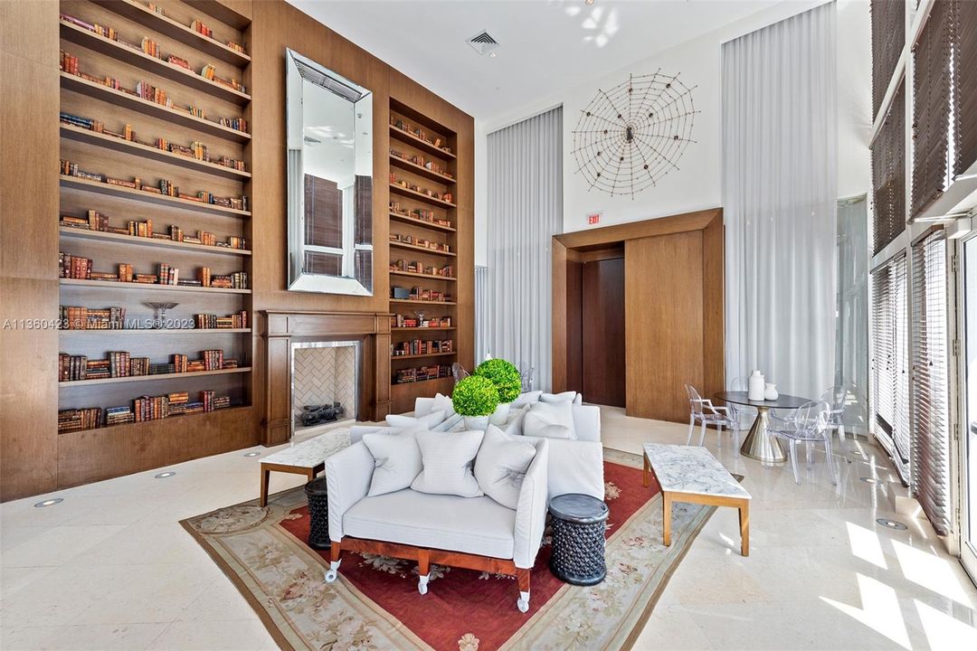 Recently Sold: $2,950,000 (2 beds, 2 baths, 1933 Square Feet)