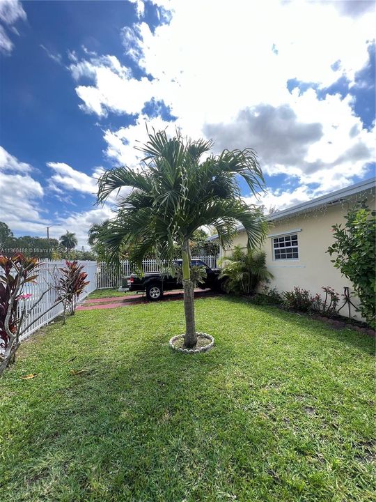 Recently Sold: $495,000 (4 beds, 3 baths, 2076 Square Feet)