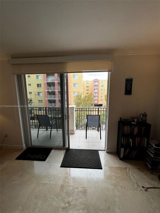 Recently Rented: $2,250 (1 beds, 1 baths, 795 Square Feet)