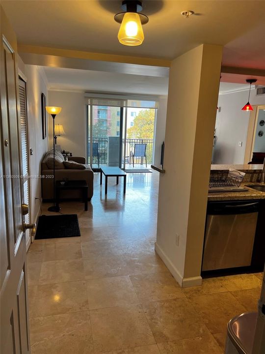 Recently Rented: $2,250 (1 beds, 1 baths, 795 Square Feet)