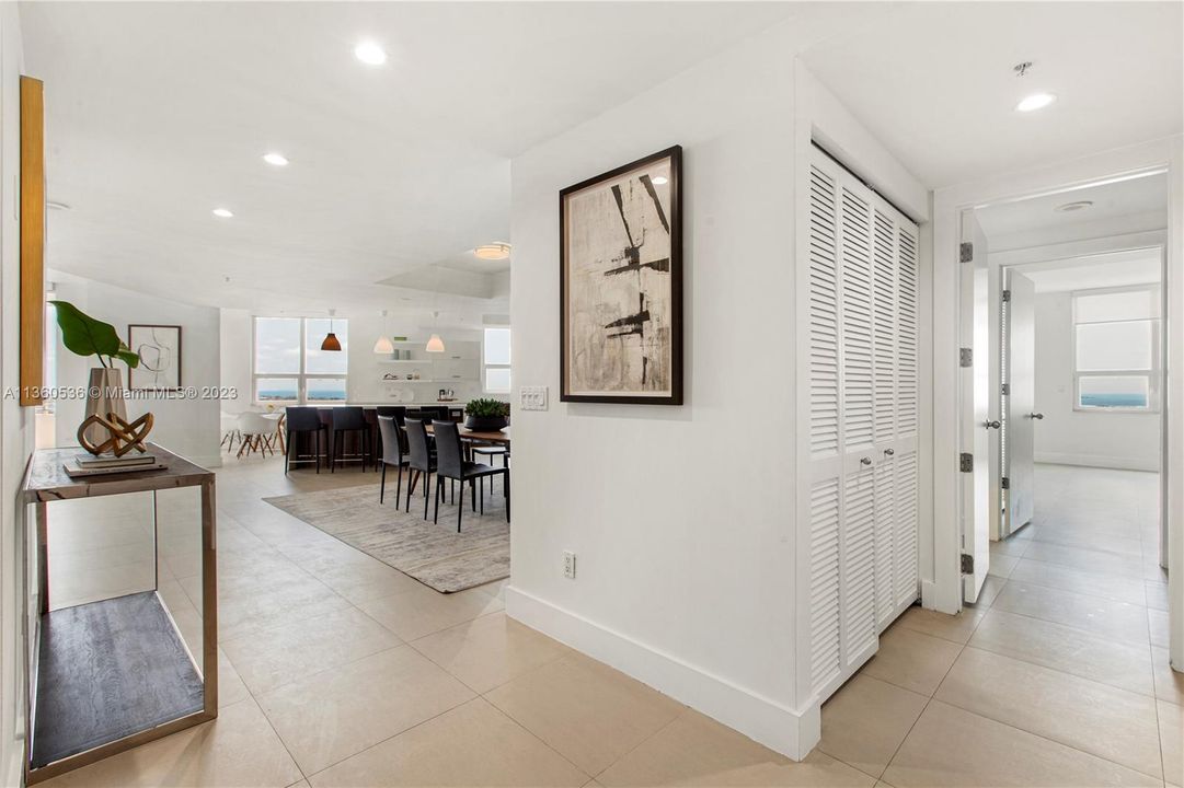 Recently Sold: $2,349,000 (3 beds, 2 baths, 2353 Square Feet)