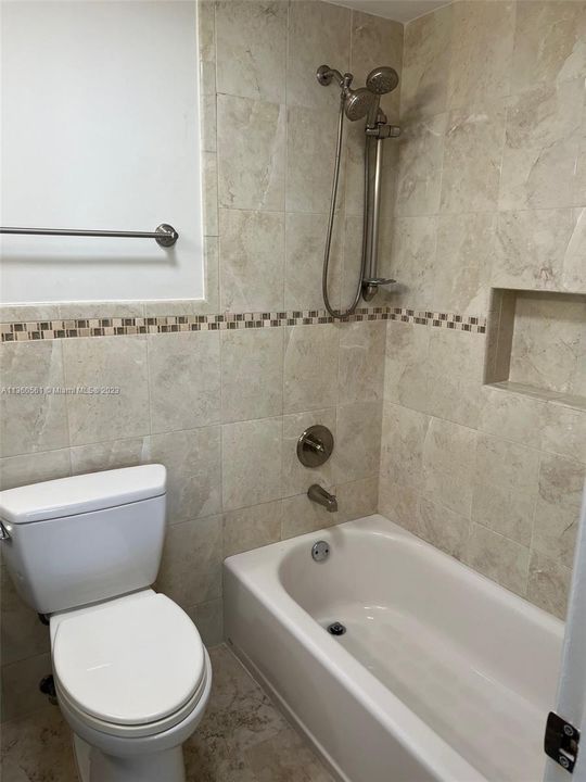 Recently Sold: $220,000 (1 beds, 1 baths, 614 Square Feet)