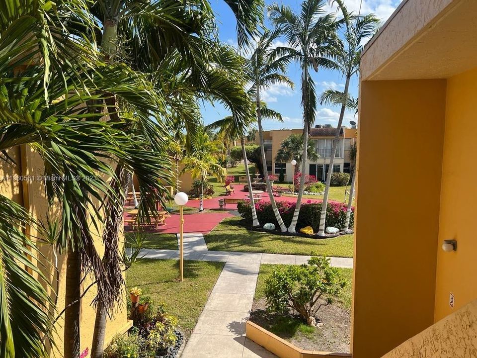 Recently Sold: $220,000 (1 beds, 1 baths, 614 Square Feet)