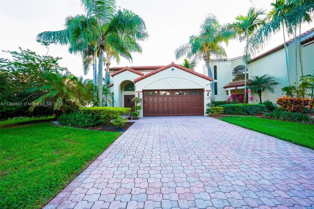 Recently Sold: $1,450,000 (4 beds, 2 baths, 2962 Square Feet)