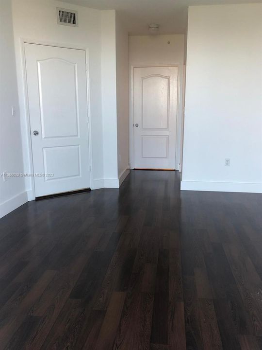 Recently Rented: $2,200 (1 beds, 1 baths, 685 Square Feet)