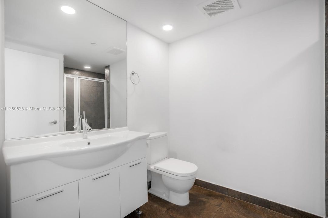 Recently Sold: $1,125,000 (2 beds, 2 baths, 1269 Square Feet)