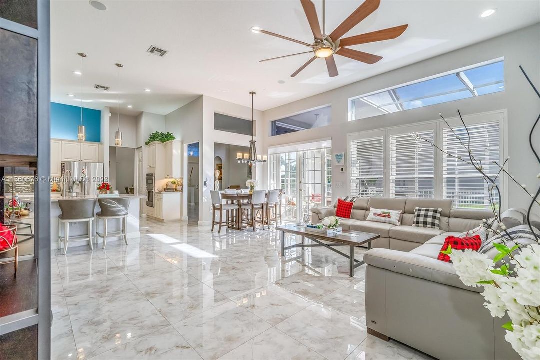 Recently Sold: $1,069,000 (5 beds, 3 baths, 2917 Square Feet)