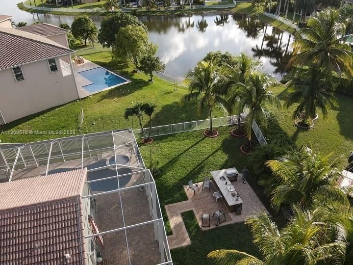 Vendido Recientemente: $1,069,000 (5 camas, 3 baños, 2917 Pies cuadrados)