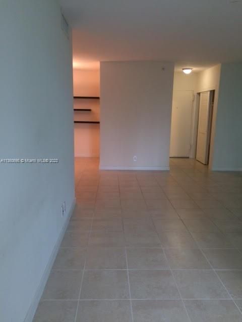 For Rent: $2,950 (2 beds, 1 baths, 1251 Square Feet)