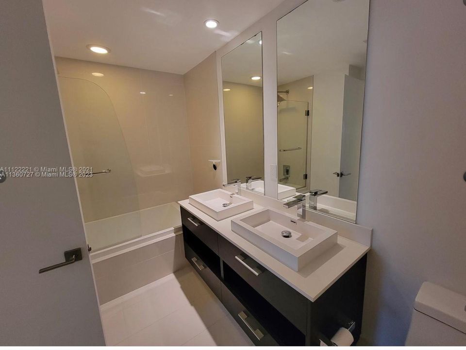 Недавно арендовано: $3,950 (1 спален, 2 ванн, 1190 Квадратных фут)