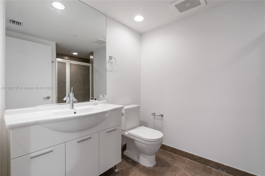 最近租的: $6,500 (2 贝兹, 2 浴室, 1269 平方英尺)