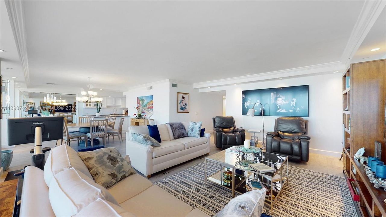 Recently Sold: $2,099,000 (2 beds, 2 baths, 2050 Square Feet)
