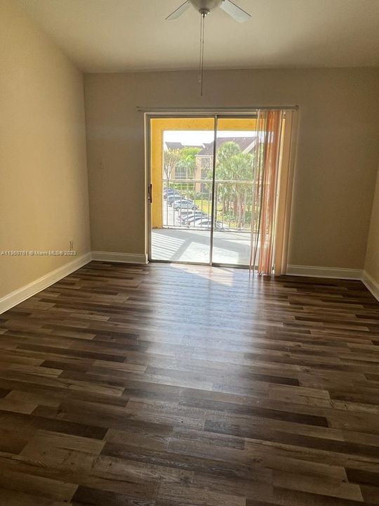 Recently Rented: $2,000 (2 beds, 1 baths, 953 Square Feet)