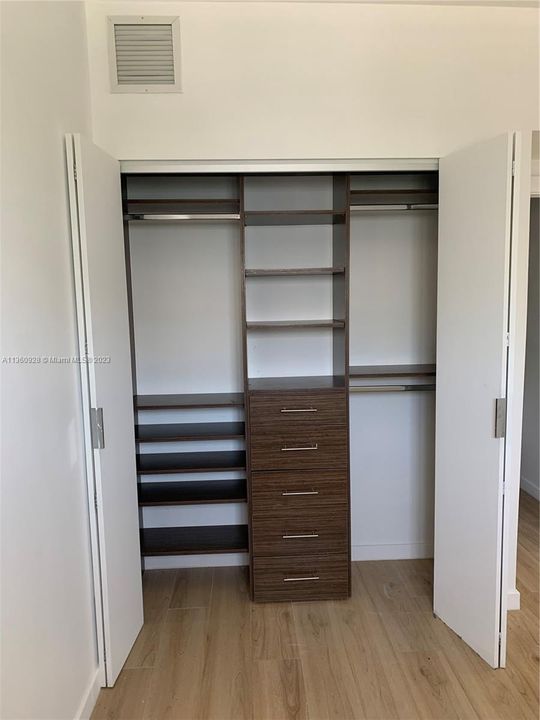 Недавно продано: $250,000 (1 спален, 1 ванн, 394 Квадратных фут)