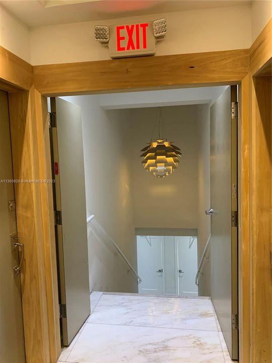 Недавно продано: $250,000 (1 спален, 1 ванн, 394 Квадратных фут)