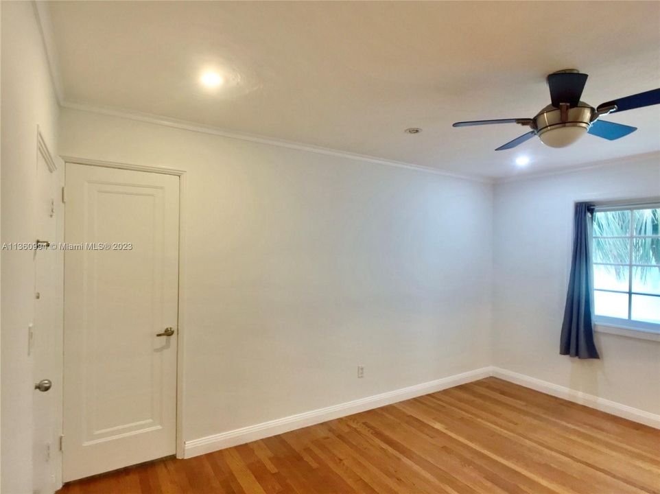 Recently Rented: $2,000 (1 beds, 1 baths, 368 Square Feet)