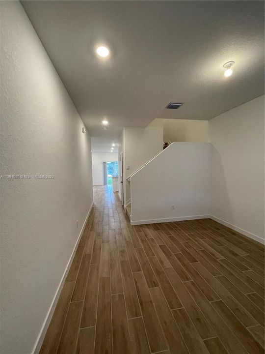 Recently Rented: $2,850 (4 beds, 2 baths, 1826 Square Feet)