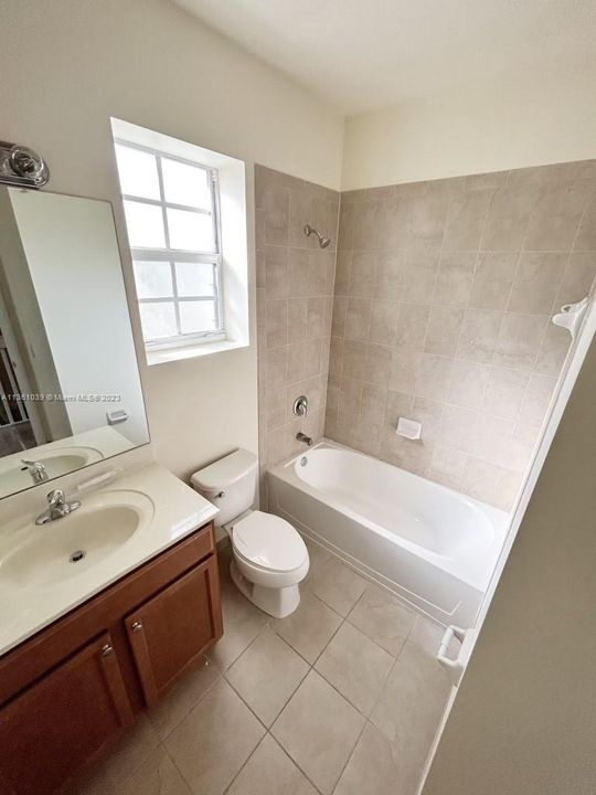 Недавно арендовано: $3,250 (4 спален, 3 ванн, 0 Квадратных фут)