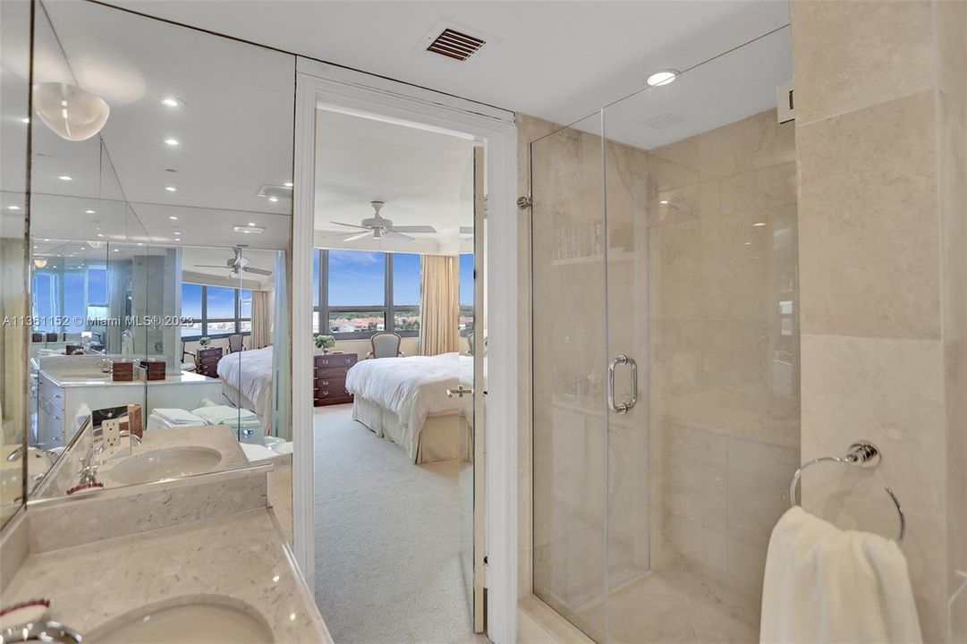 Недавно продано: $1,595,000 (2 спален, 2 ванн, 1642 Квадратных фут)
