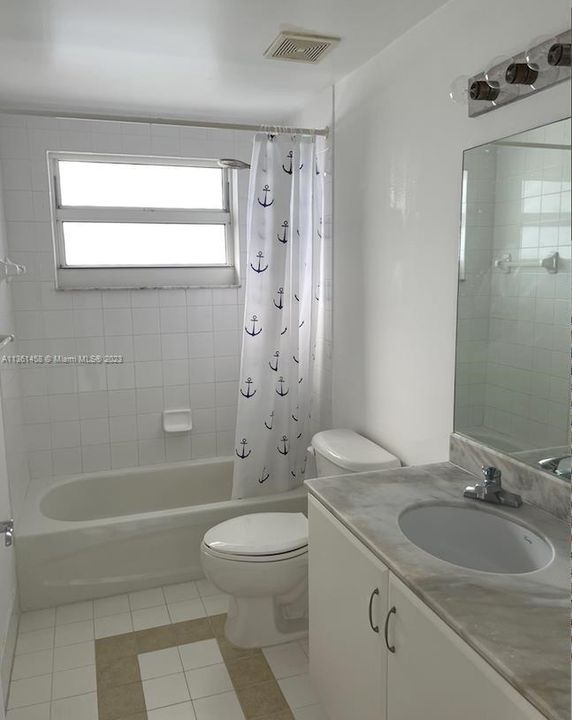 Vendido Recientemente: $899,000 (2 camas, 2 baños, 1105 Pies cuadrados)