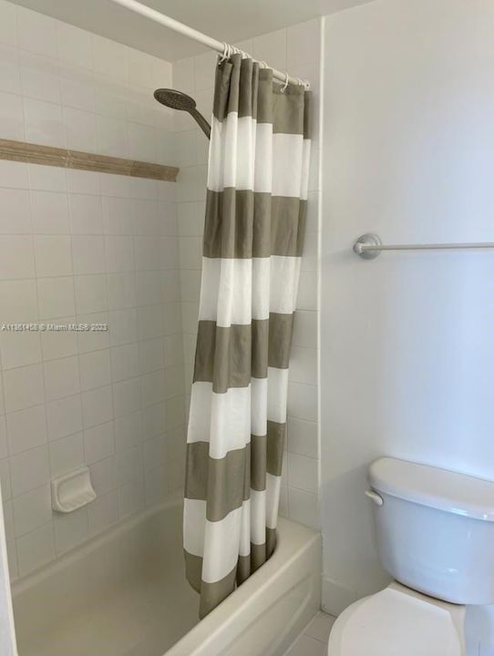 Vendido Recientemente: $899,000 (2 camas, 2 baños, 1105 Pies cuadrados)