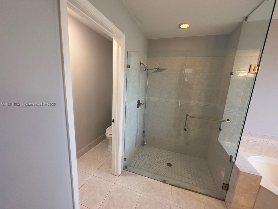最近租的: $3,800 (3 贝兹, 2 浴室, 1927 平方英尺)