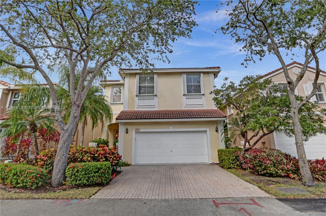Recently Sold: $799,000 (4 beds, 2 baths, 2113 Square Feet)