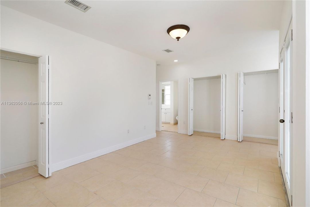 Vendido Recientemente: $550,000 (2 camas, 2 baños, 1550 Pies cuadrados)