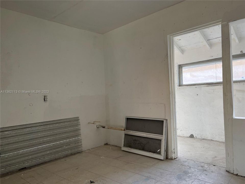 Vendido Recientemente: $309,900 (0.12 acres)