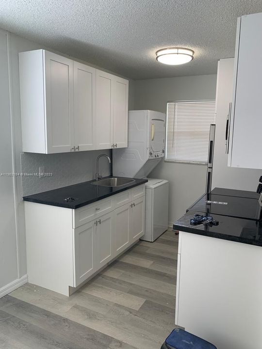 Recently Rented: $1,700 (1 beds, 1 baths, 2100 Square Feet)