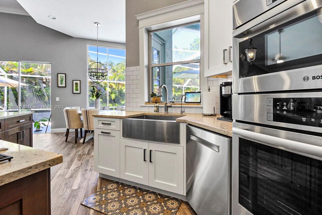 Recently Sold: $1,095,000 (3 beds, 2 baths, 2523 Square Feet)