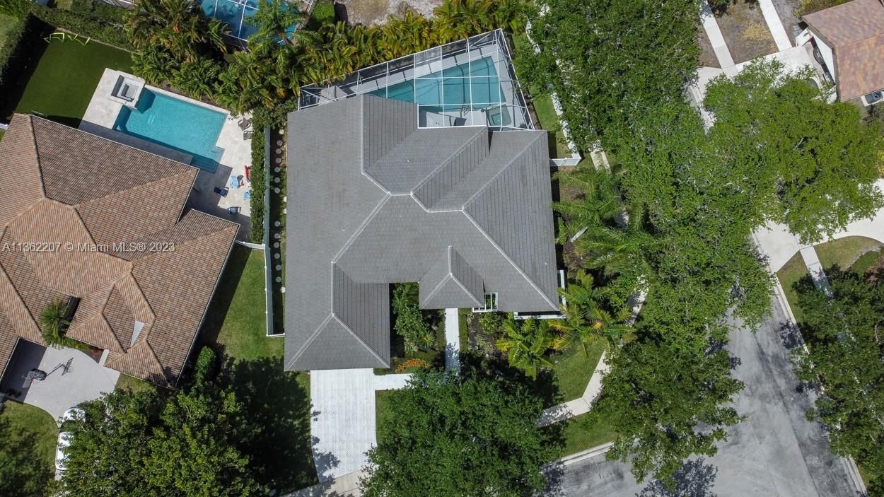 Recently Sold: $1,095,000 (3 beds, 2 baths, 2523 Square Feet)