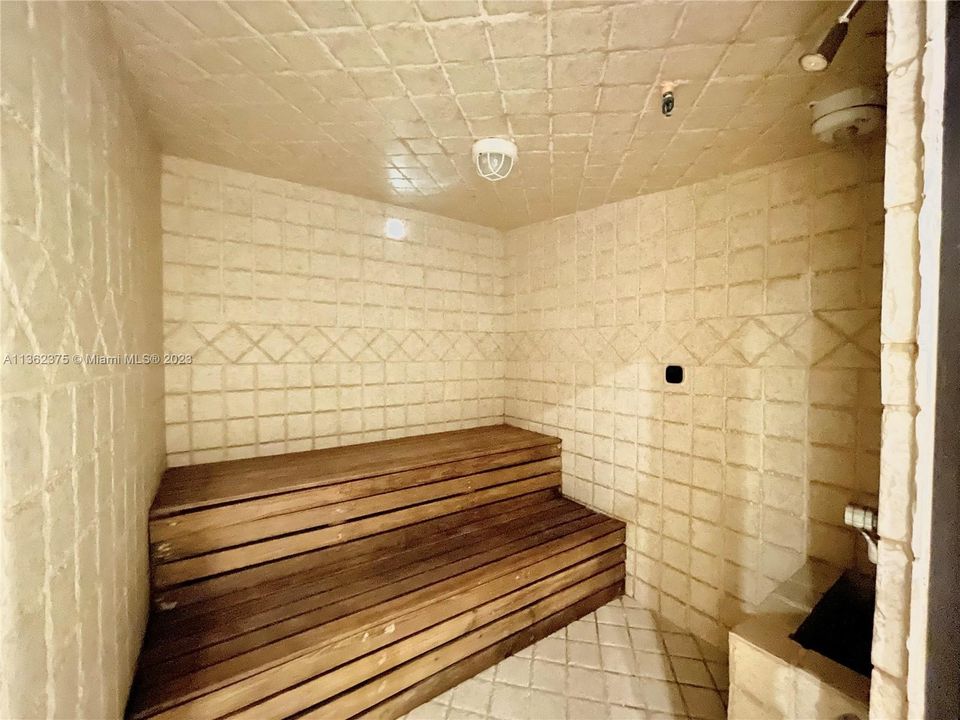 Recently Sold: $1,200,000 (2 beds, 2 baths, 1782 Square Feet)