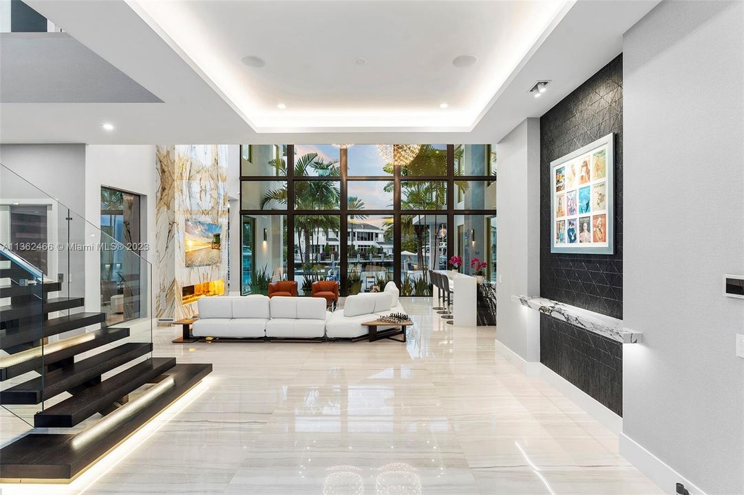 Recently Sold: $11,500,000 (5 beds, 5 baths, 7725 Square Feet)