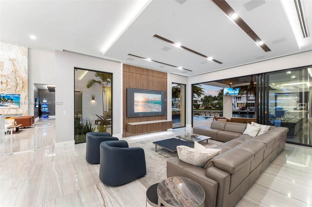 Recently Sold: $11,500,000 (5 beds, 5 baths, 7725 Square Feet)