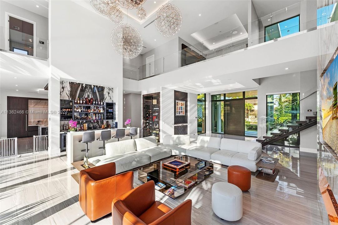 Recently Sold: $11,500,000 (5 beds, 5 baths, 7725 Square Feet)