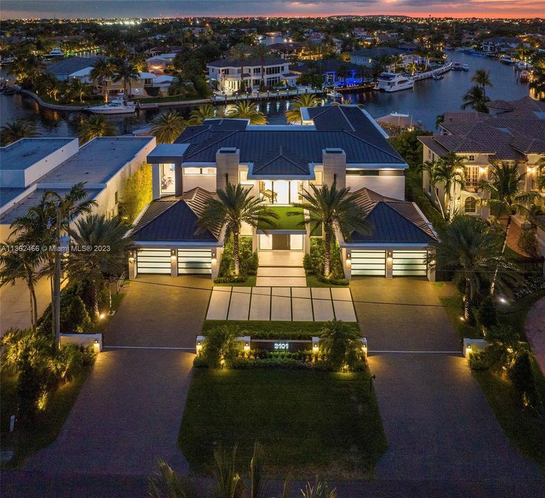 Recently Sold: $11,500,000 (5 beds, 5 baths, 7725 Square Feet)