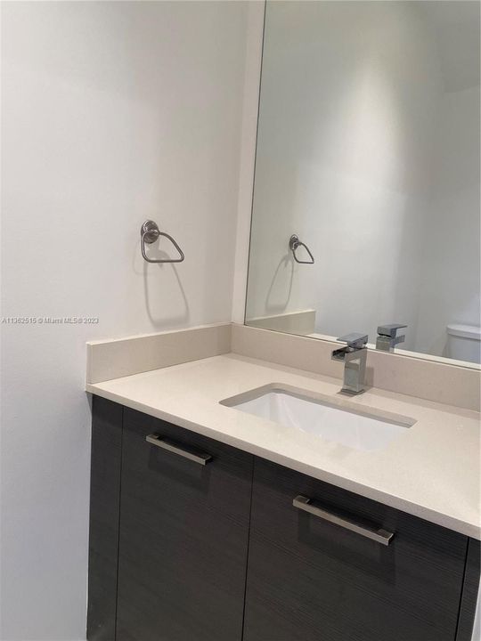 Recently Sold: $310,000 (2 beds, 2 baths, 1120 Square Feet)