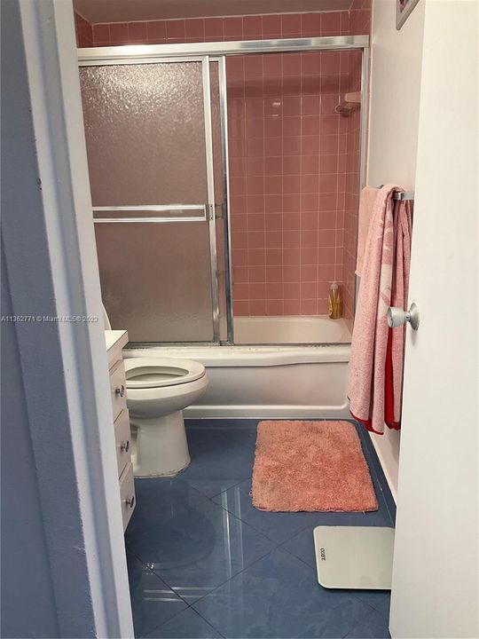 Recently Rented: $2,400 (1 beds, 1 baths, 790 Square Feet)